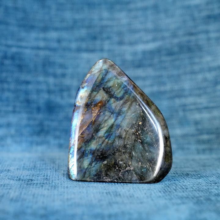 Freestanding Labradorite